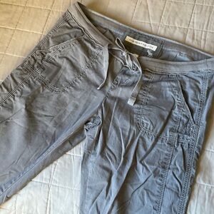 Vintage Y2K Abercrombie & Fitch Cargo Capri Gray Pants